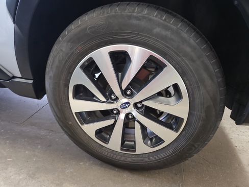 Certified 2025 Subaru Outback Premium image 25