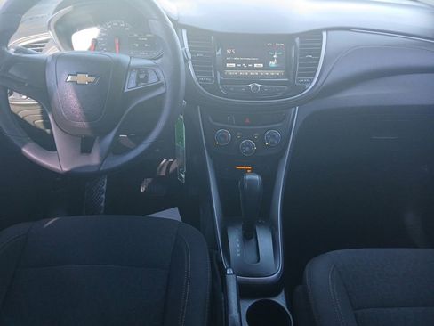 Used 2017 Chevrolet Trax LS image 12