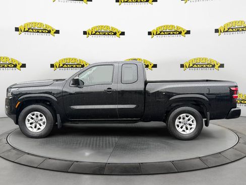 Used 2024 Nissan Frontier SV w/ Technology Package image 2