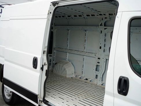 Used 2023 RAM ProMaster 2500 FWD image 15