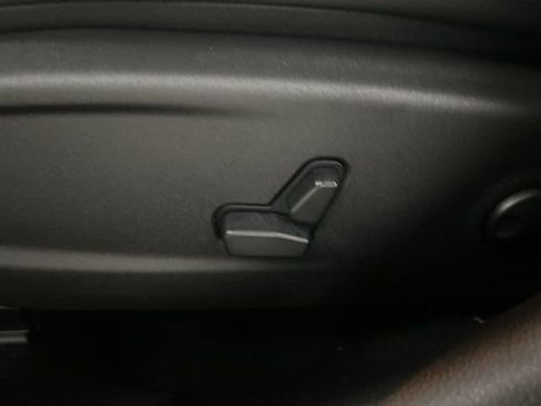 Used 2023 Chrysler 300 S w/ Comfort Group image 11