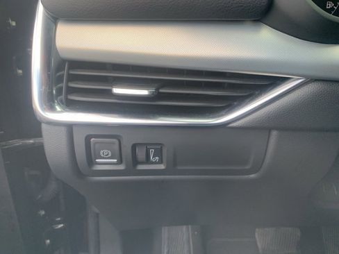 Used 2023 Cadillac XT4 Premium Luxury image 18