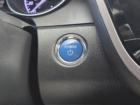 Used 2019 Toyota Camry LE image 22