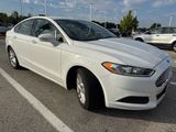 Used 2016 Ford Fusion SE image 2
