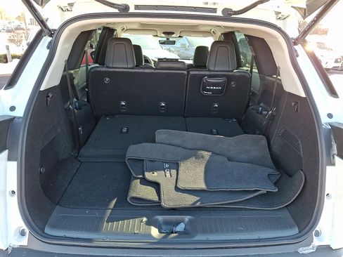 Certified 2025 INFINITI QX60 Luxe image 30