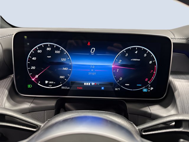 Used 2024 Mercedes-Benz GLC 300 4MATIC image 17