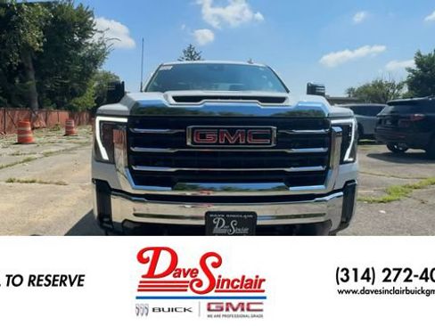 New 2026 GMC Sierra 3500 SLT AWD/4WD image 3
