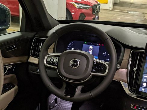 New 2026 Volvo XC90 B6 Plus w/ Protection Package Premier image 14