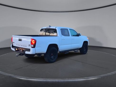 Used 2022 Toyota Tacoma SR AWD/4WD image 8