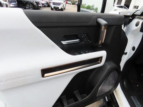 New 2025 GMC Hummer EV 3X w/ Battery Pack, 24 Module Pack image 28