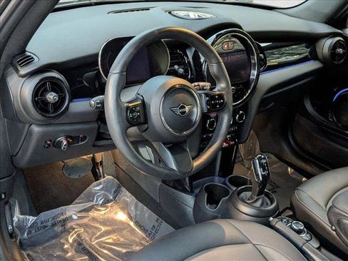 Used 2023 MINI Cooper Cooper image 10