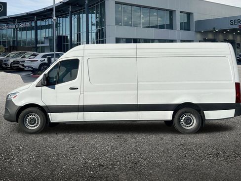 New 2025 Mercedes-Benz Sprinter 2500 image 7
