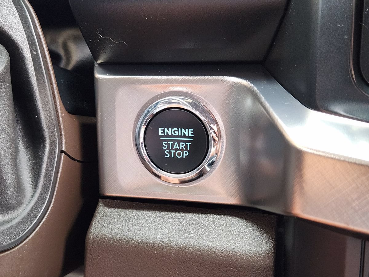 Used 2023 Ford F250 King Ranch w/ Chrome Package AWD/4WD image 43