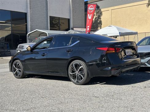 Certified 2023 Nissan Altima 2.5 SR w/ SR Premium Package image 4