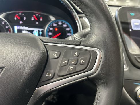 Used 2018 Chevrolet Malibu LT FWD image 19
