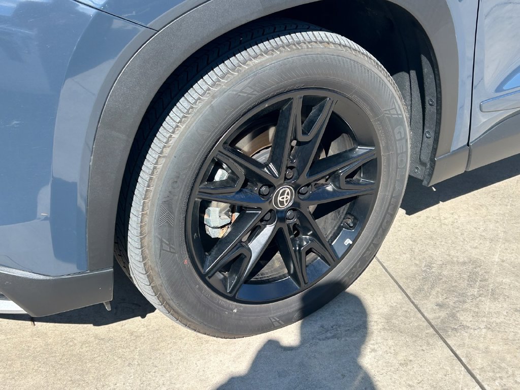 Certified 2025 Toyota Grand Highlander AWD Hybrid image 9