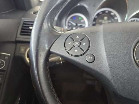 Used 2011 Mercedes-Benz C 300 Sedan image 31