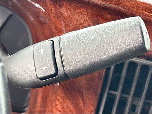 Used 2019 Chevrolet Express 2500 w/ Enhanced Convenience Package image 18