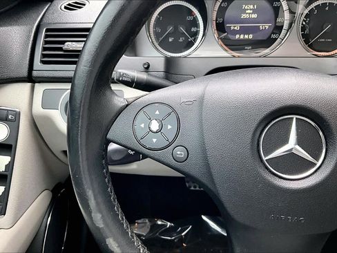 Used 2010 Mercedes-Benz C 300 Sport image 20
