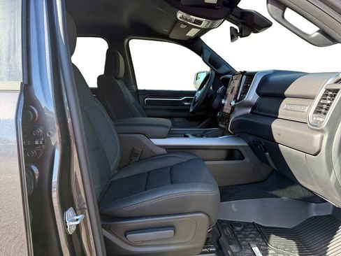 New 2025 RAM 1500 4x4 Crew Cab image 15