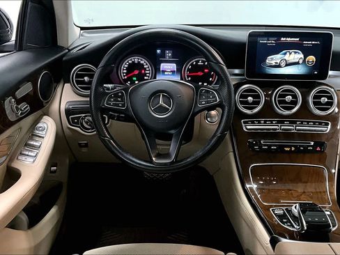 Used 2016 Mercedes-Benz GLC 300 4MATIC image 13