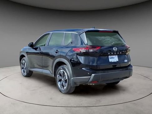 Used 2026 Nissan Rogue SV image 3
