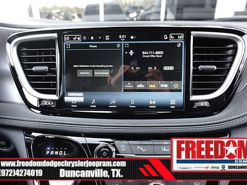 New 2026 Chrysler Pacifica Select image 21