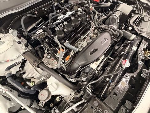 Used 2024 Honda Civic EX-L image 10