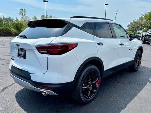 Used 2024 Chevrolet Blazer LT w/ Redline Edition FWD image 8