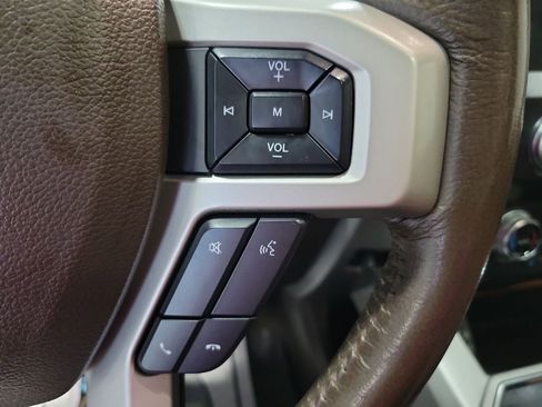 Used 2019 Ford F150 King Ranch w/ Equipment Group 601A Luxury AWD/4WD image 43