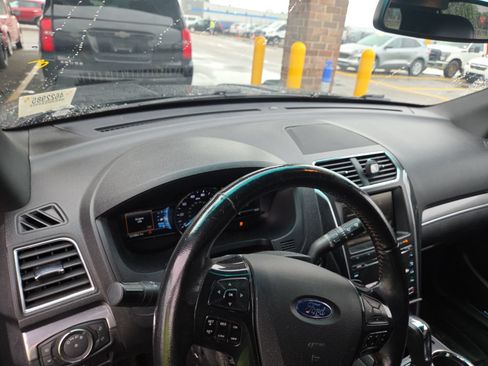 Used 2016 Ford Explorer Sport w/ Equipment Group 401A AWD/4WD image 10