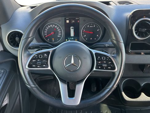 Used 2021 Mercedes-Benz Sprinter 2500 image 21