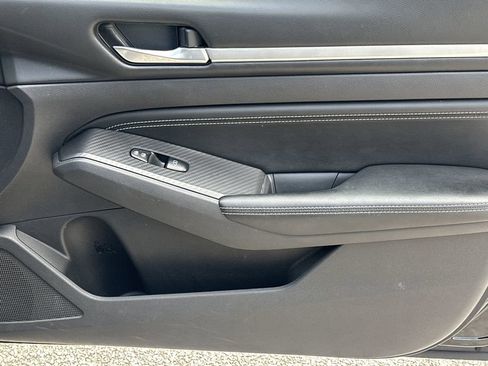 Used 2019 Nissan Altima 2.5 SV FWD image 15