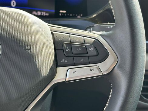 Used 2022 Volkswagen Taos SE image 13