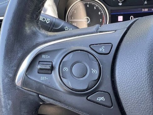 Used 2020 Buick Enclave Essence w/ Sound and Sites Package AWD/4WD image 21