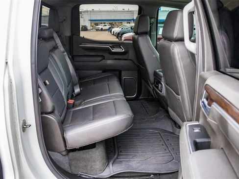 Used 2022 GMC Sierra 1500 SLT image 15