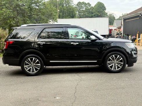 Used 2016 Ford Explorer Platinum AWD/4WD image 8