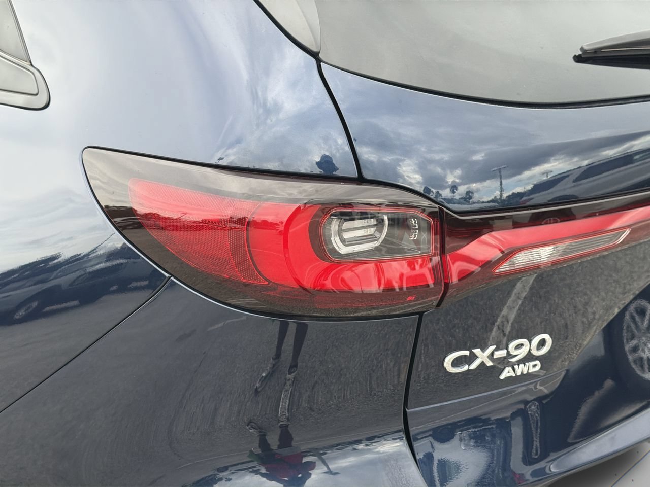 Used 2025 MAZDA CX-90 Plug-In Hybrid w/ Preferred AWD/4WD image 7