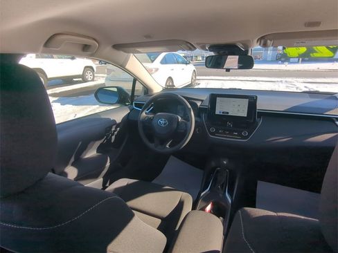 Used 2024 Toyota Corolla LE w/ LE Convenience Package image 10