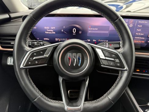 Used 2025 Buick Envision Sport Touring image 33