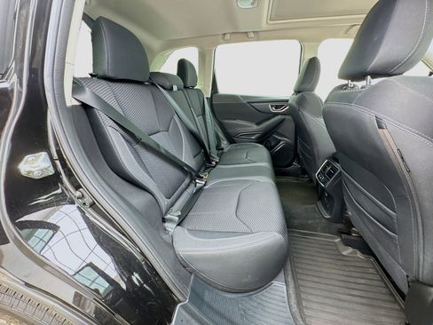 Used 2021 Subaru Forester Premium image 19