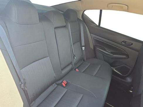 Used 2025 Nissan Altima 2.5 SV FWD image 18