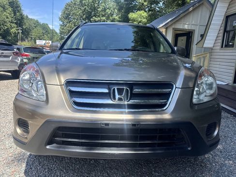 Used 2005 Honda CR-V EX image 2