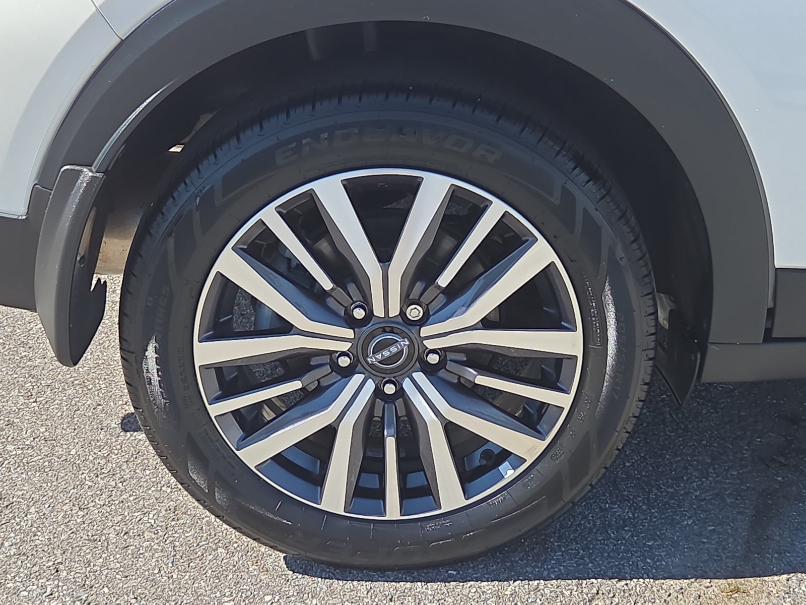 Used 2023 Nissan Kicks SV w/ Interior Electronics Package FWD image 7