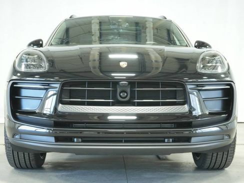 New 2025 Porsche Macan image 11