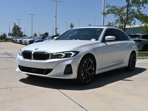 Used 2025 BMW 330i Sedan RWD image 3