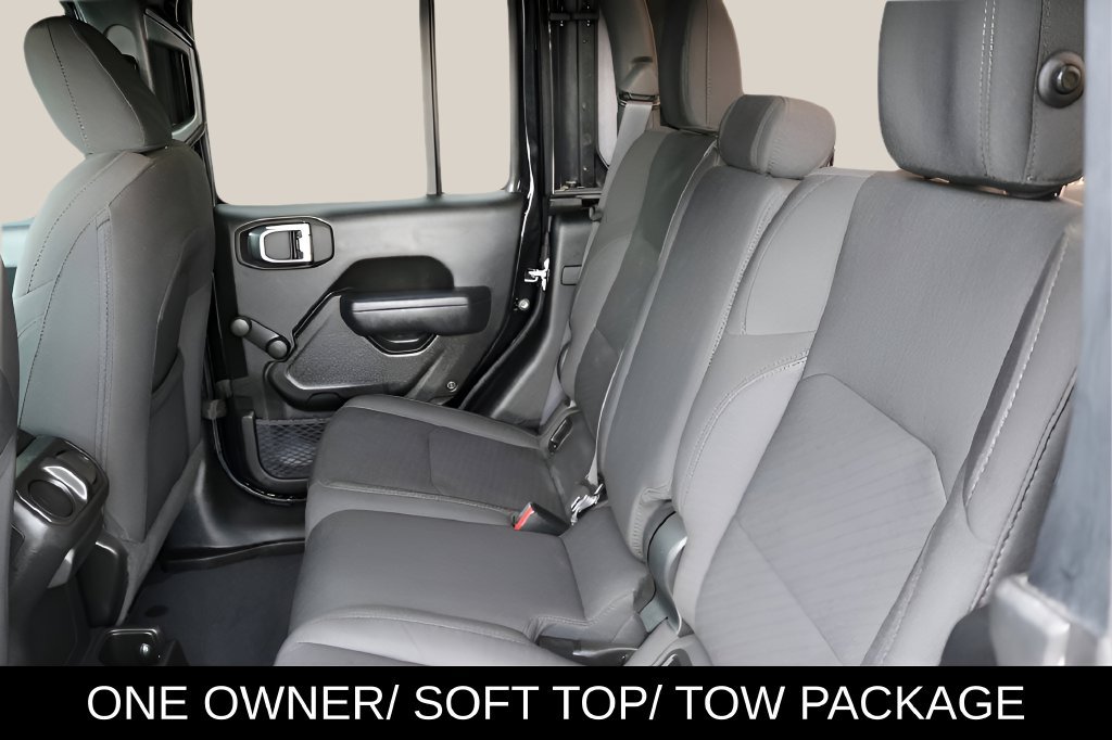 Used 2023 Jeep Gladiator Sport AWD/4WD image 15