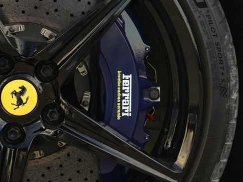 Used 2015 Ferrari 458 Spider image 31