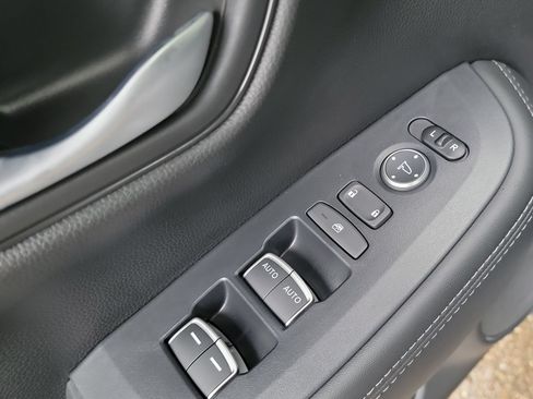 New 2027 Honda HR-V EX-L image 8