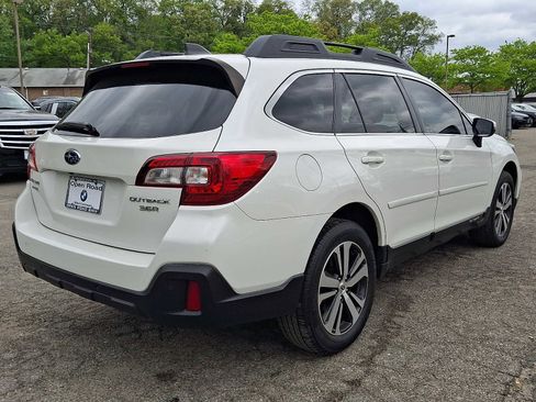 Used 2018 Subaru Outback 3.6R Limited AWD/4WD image 6